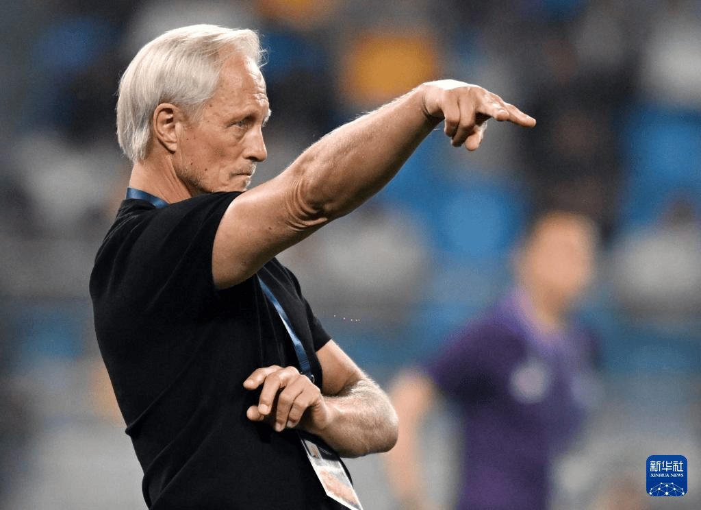 九游体育app-转会期突围战来临,巴黎圣日耳曼围绕中超状态回暖,悬念犹存,临场指挥获称赞的简单介绍