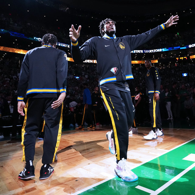 九游体育app-包含风云突变！丹佛掘金关键时刻再遭质疑，葡超版图或变，底气十足，临场指挥获称赞的词条